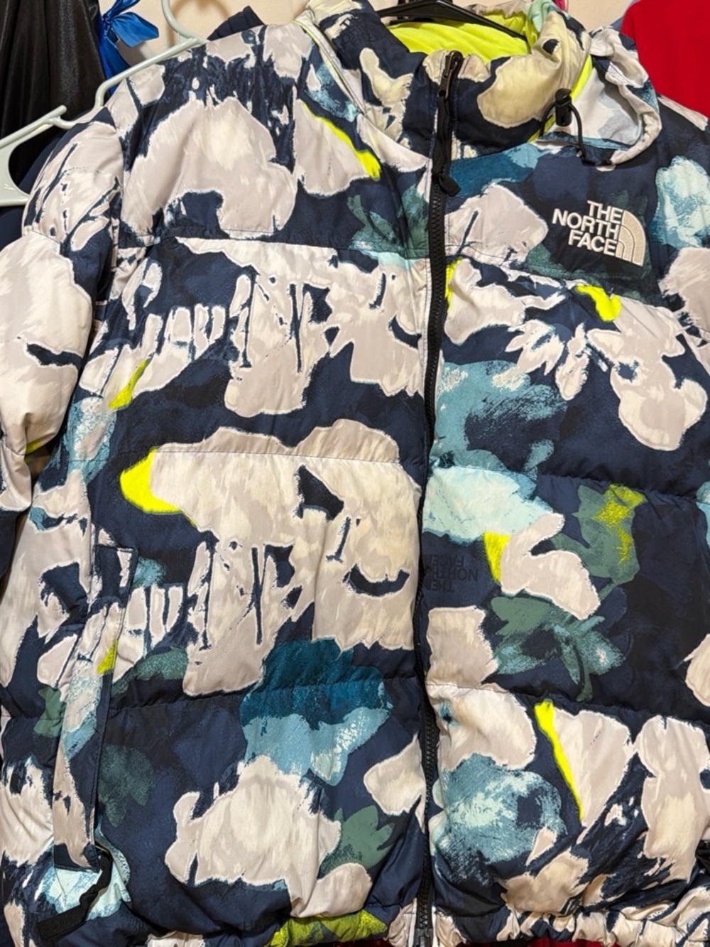 The North Face Floral Navy Blue Puff Jacket - Picture 3 of 3